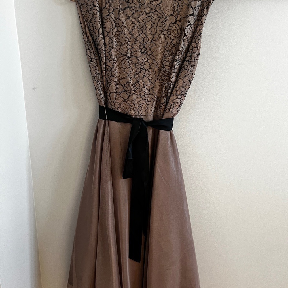 Dress Barn Women's Sleeveless Chiffon Dress‎ Size 14 Mocha & Black